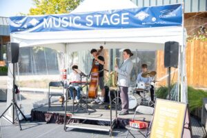 Bands playing music at Boats Afloat Show